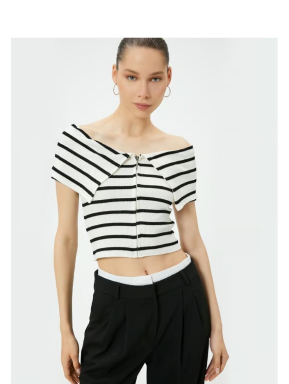 Off-Shoulder Striped Zip-Front Crop Top - Black/White